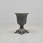 1403 4481 GARDEN URN